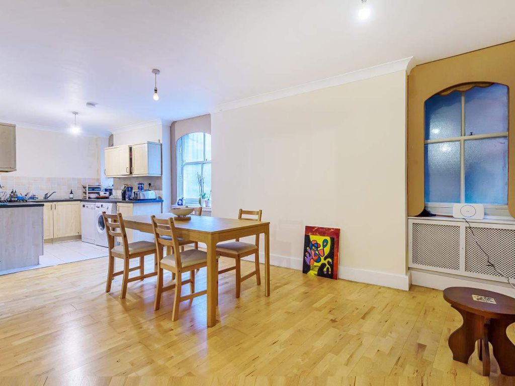 Super Spacious 1,600 sq ft 3-Bed Flat with 24h Porter | 3 Mins to Bayswater — photo 5