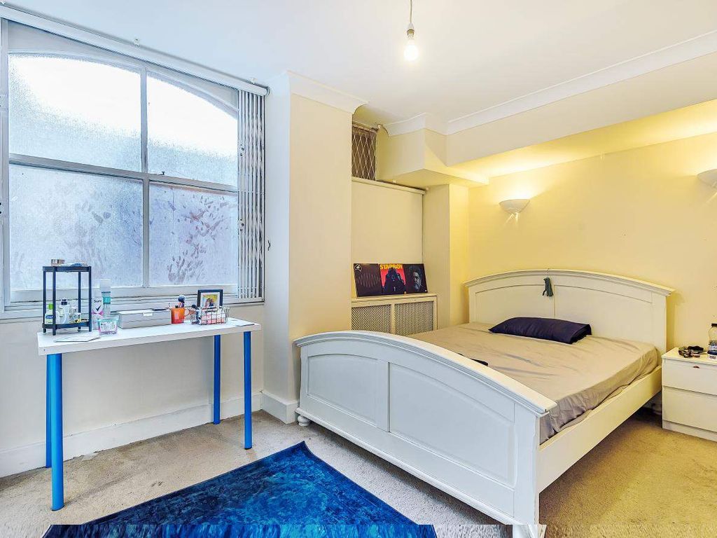 Super Spacious 1,600 sq ft 3-Bed Flat with 24h Porter | 3 Mins to Bayswater — photo 9