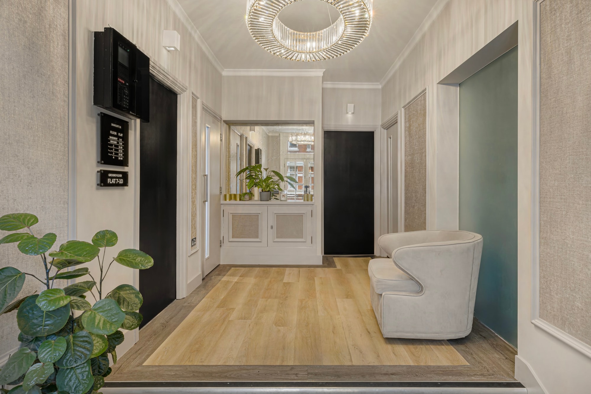 Cosy studio flat on Draycott Avenue — photo 12