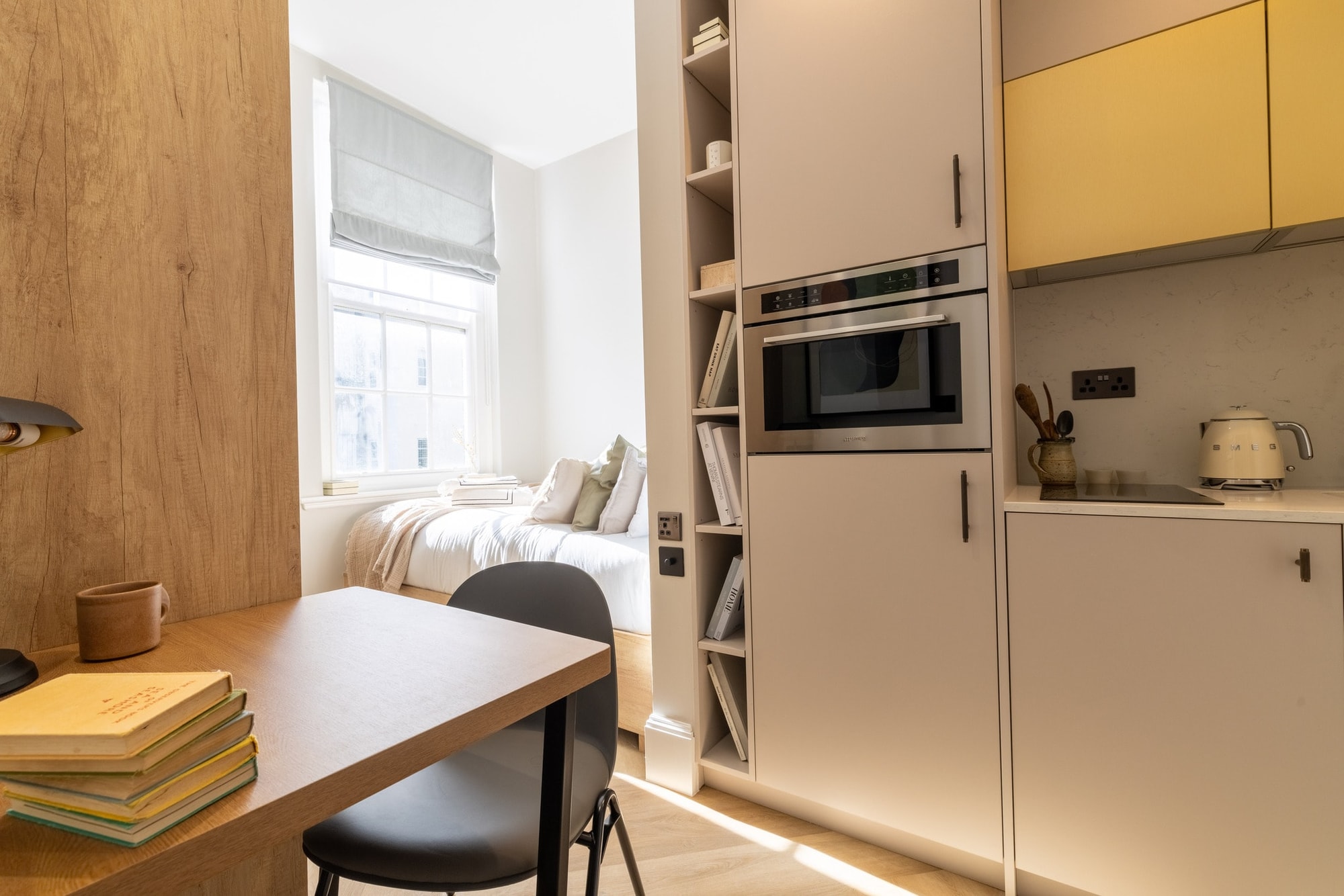 Cosy studio flat on Draycott Avenue — photo 1