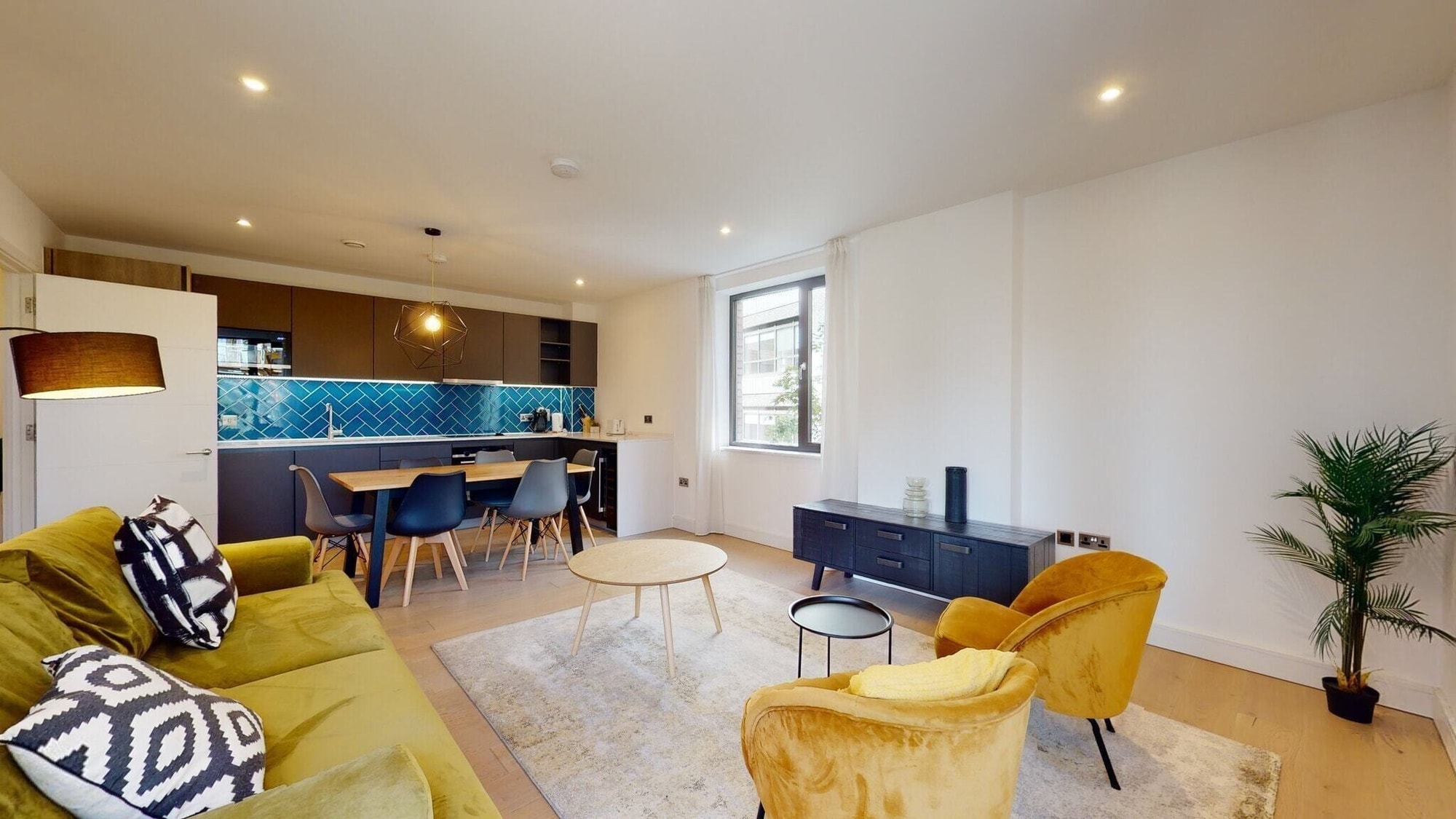 3 - bed flat, Cremer Street, Haggerston, E2