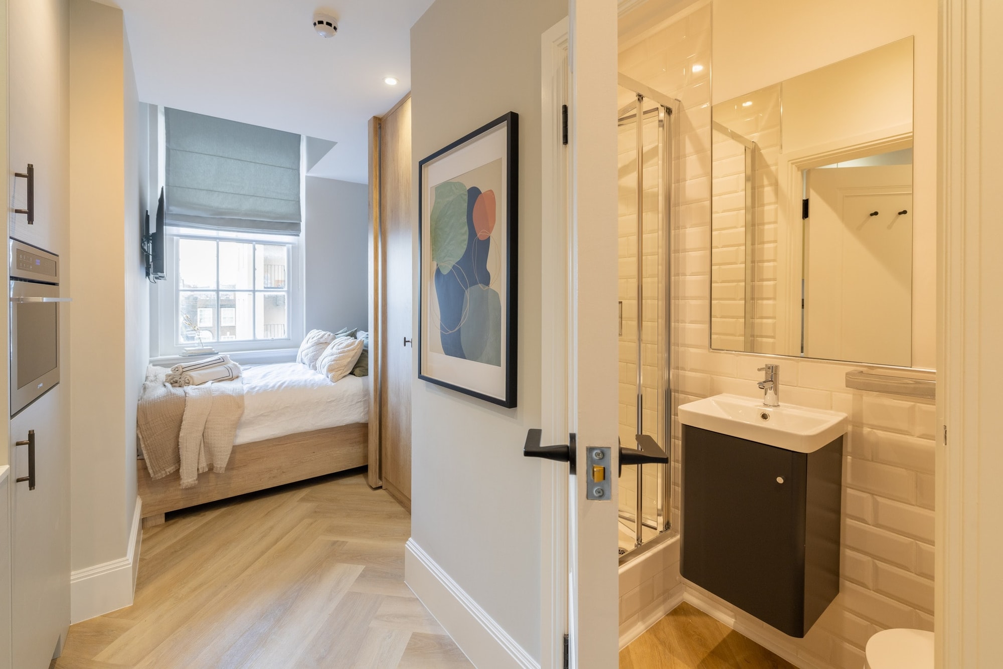 Studio flat, Kensington and Chelsea Knightsbridge, London — photo 2