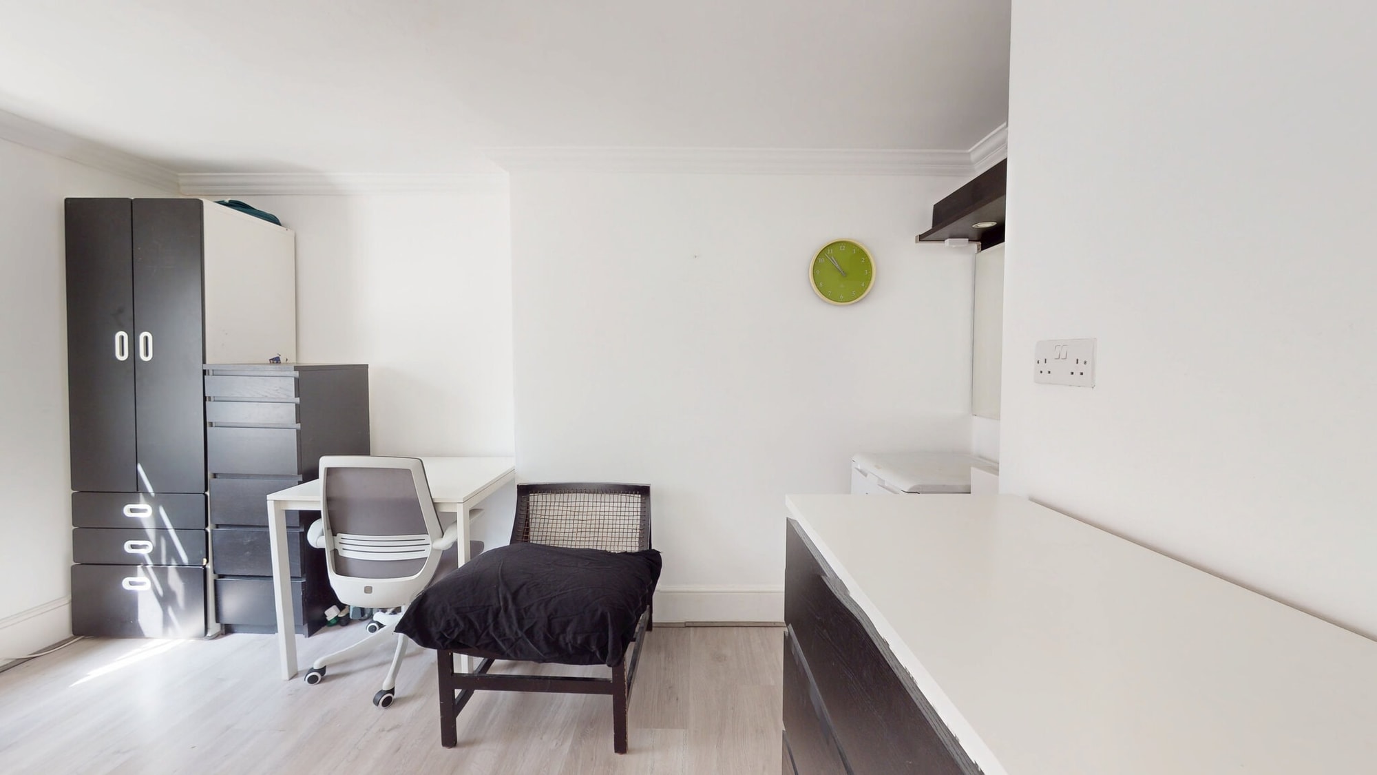 3 - Bed Flat, Charing Cross, WC2N, Prime Location — photo 11