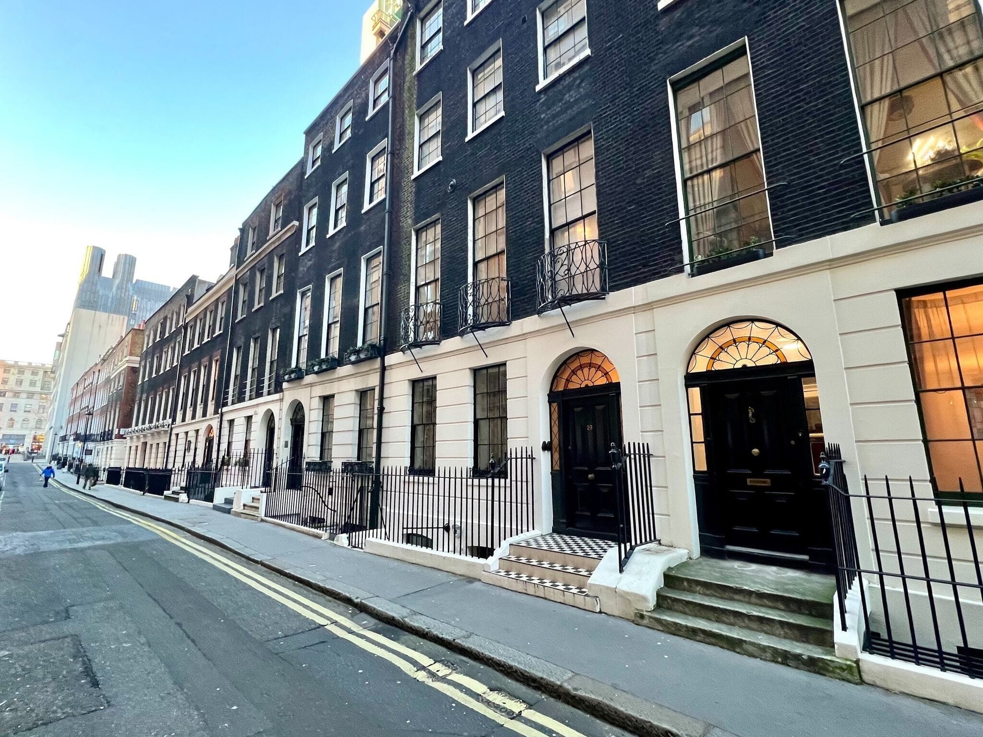 3 - Bed Flat, Charing Cross, WC2N, Prime Location — photo 14
