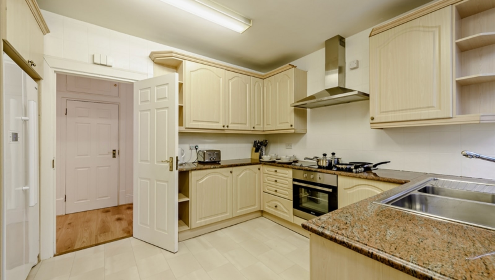Third Floor – 3 Bedrooms – 160 sqm – 2 Bathrooms — photo 4