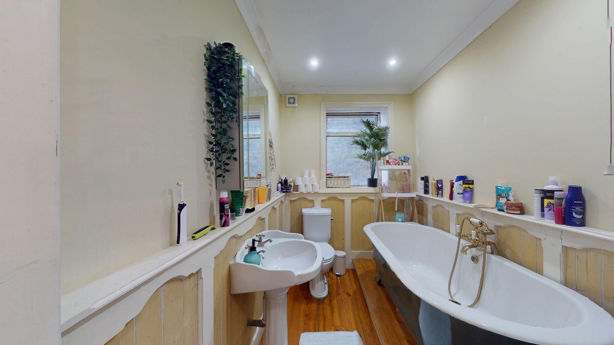2 - Bed Flat, Lordship Road, N16, London — photo 8