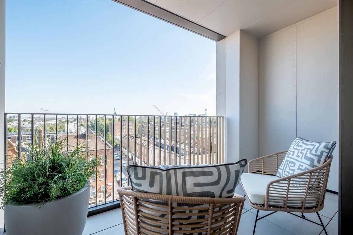 Stylish 1-Bed Flat, Zone 1 Amazing Facilities, Chain Free — photo 2