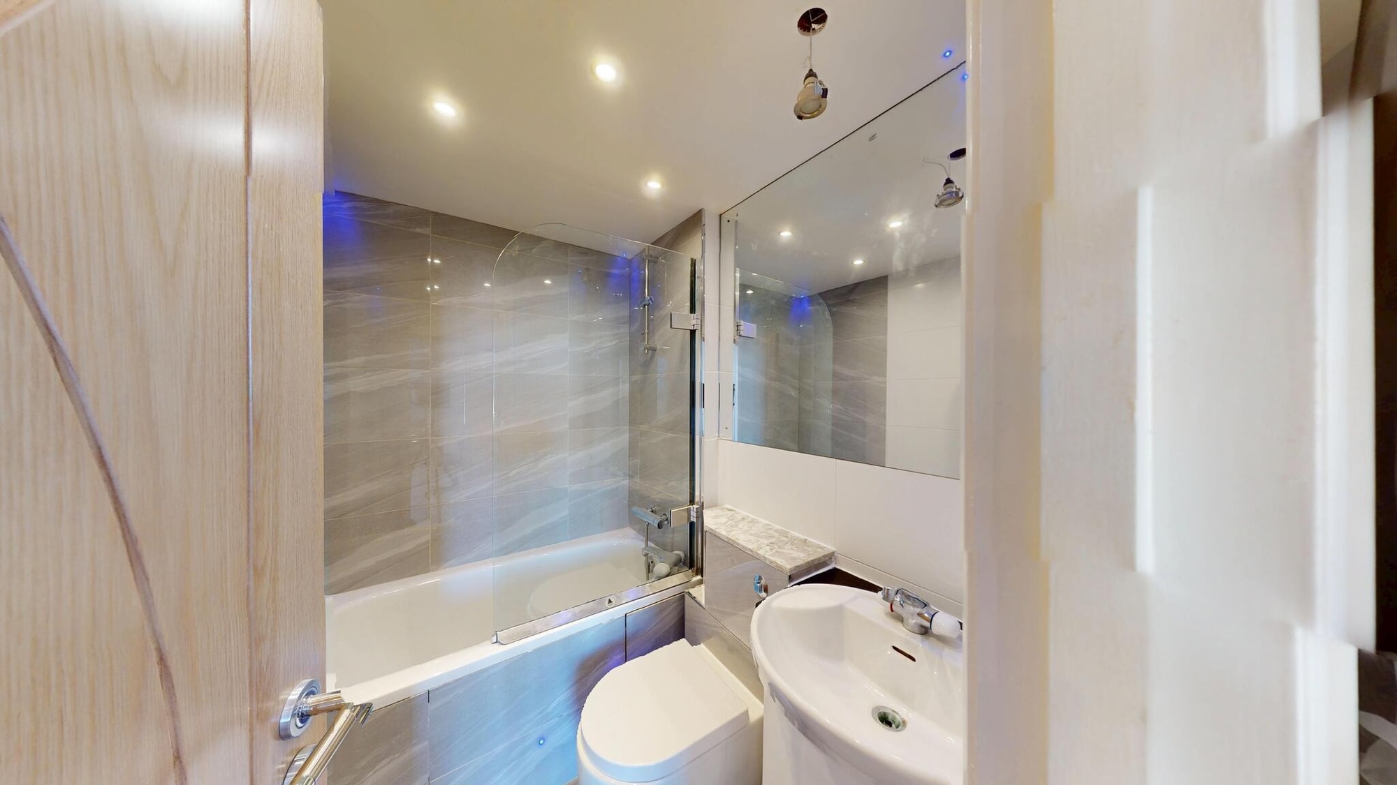Luxury 2-Bed Flat, 3 bathrooms, Clive Court, Little Venice W9 — photo 4