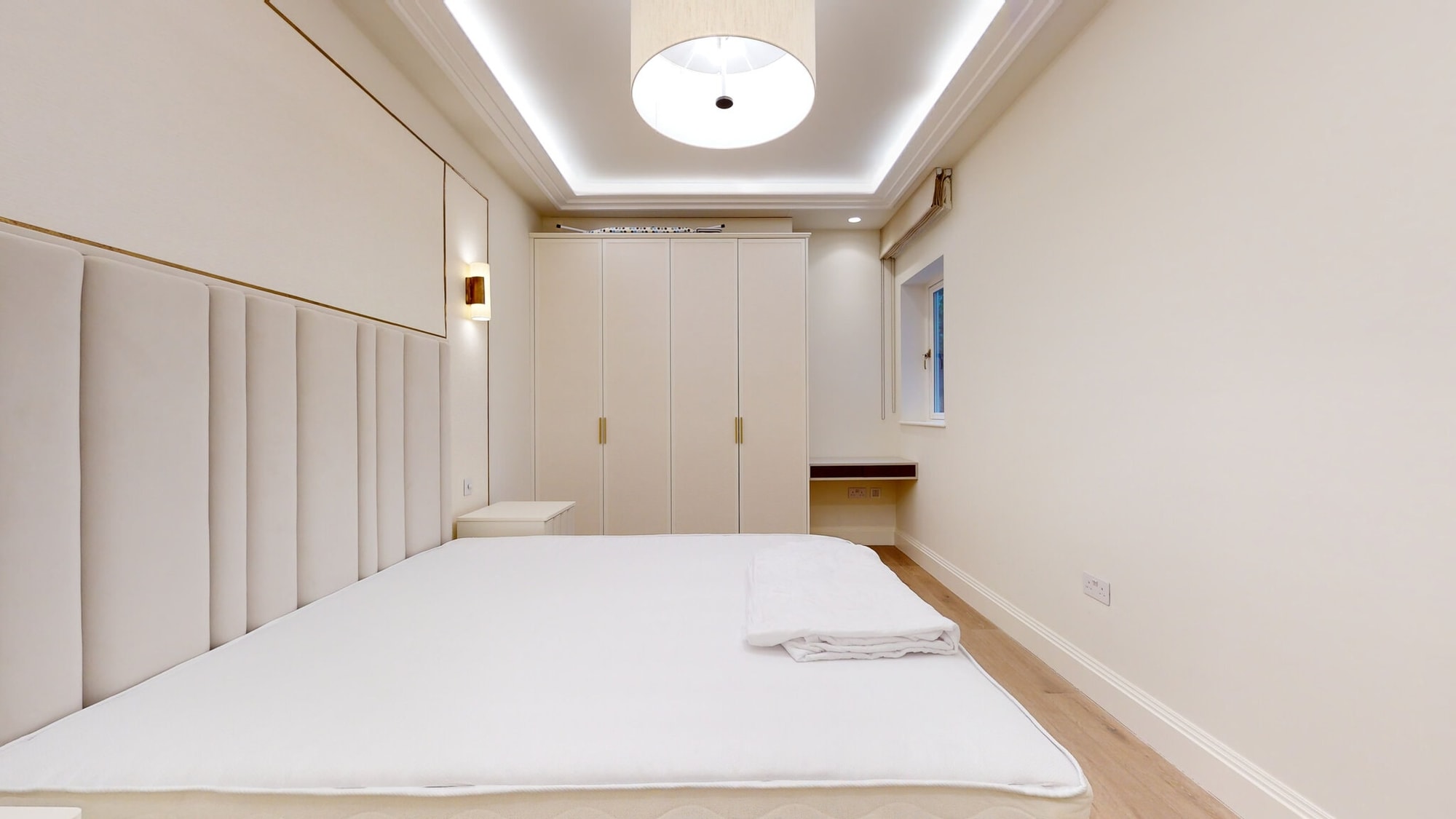 Gorgeous and spacious 2 bed detached house modern design NW6 — photo 9