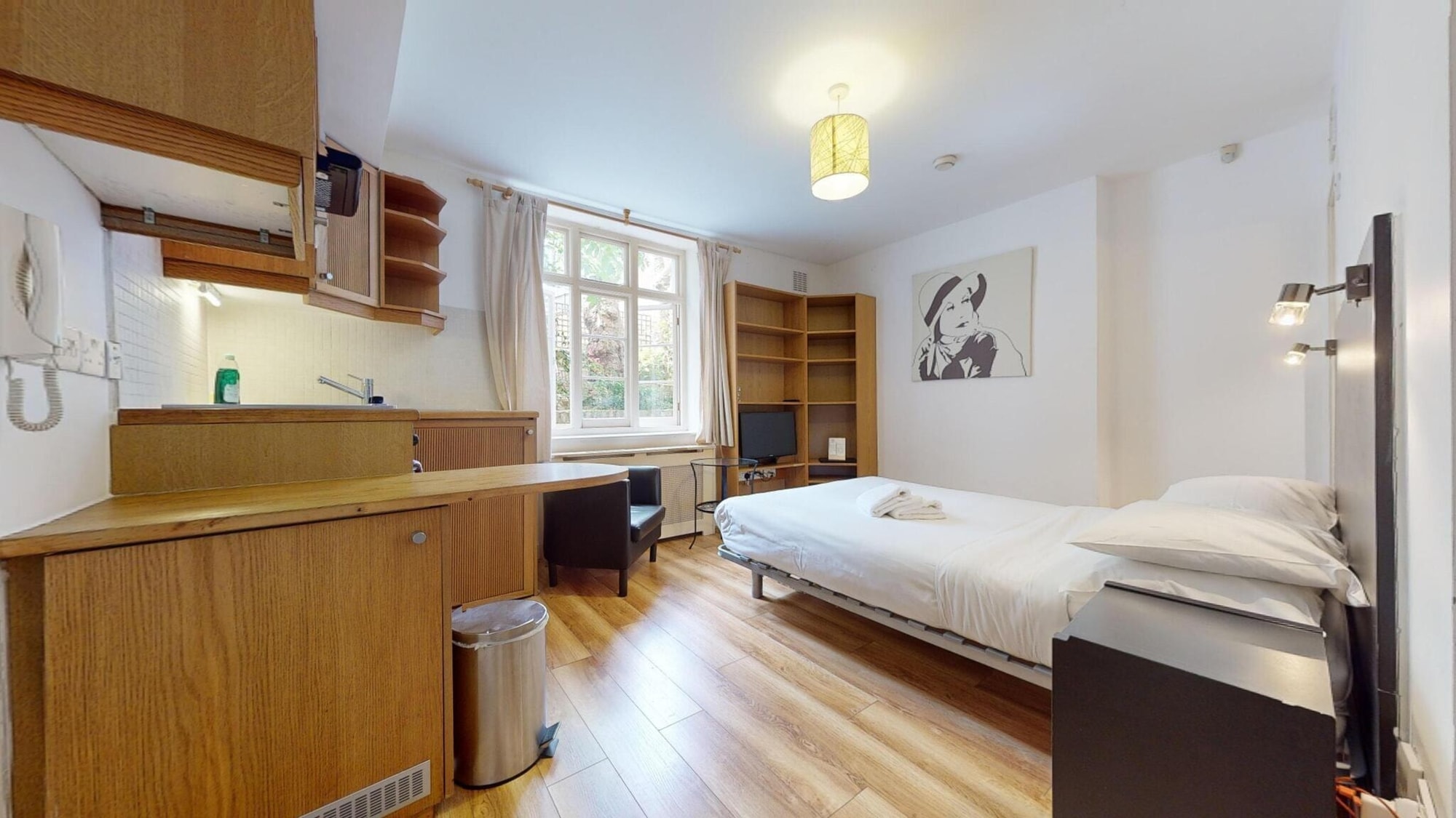 A refurbished studio to rent in Bloomsbury WC1H, King's Cross