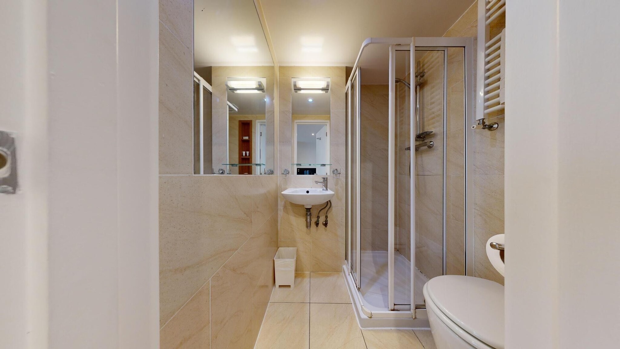 A refurbished studio to rent in Bloomsbury WC1H, King's Cross — photo 5