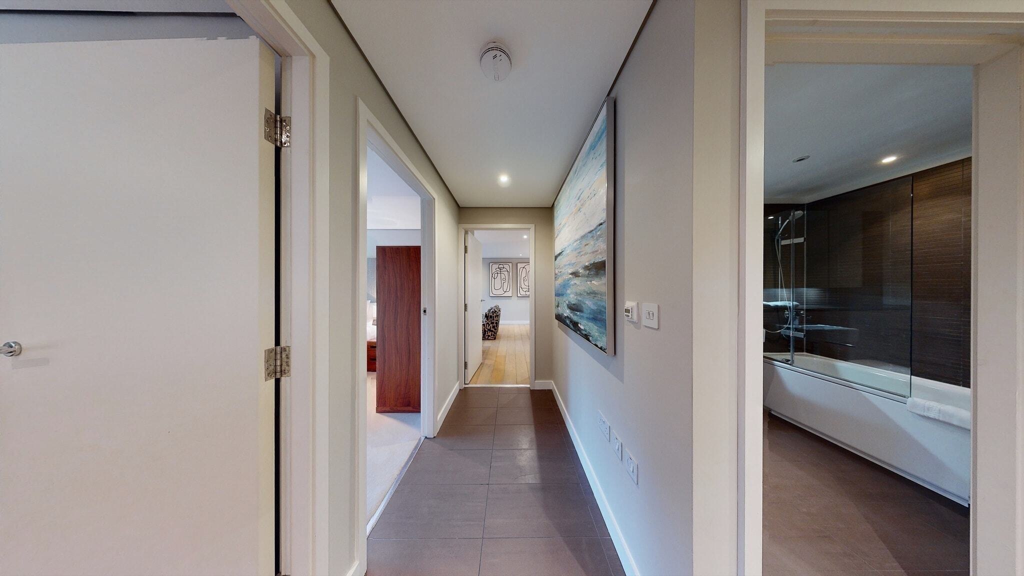 3-bedroom 2 bathrooms flat on Merchant Square East, W2 — photo 6