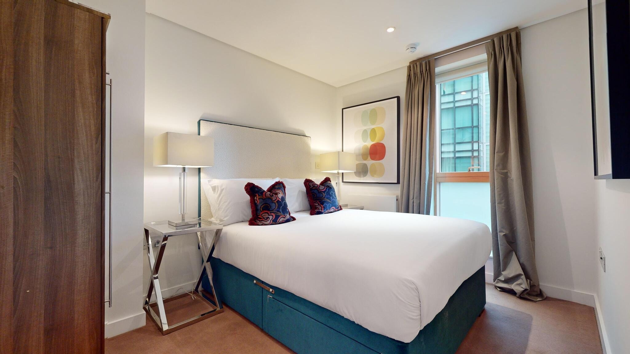 Stylish 3-Bedroom Apartment in Paddington Basin, W2 beautifully interior-designed and set within a sought-after modern development — photo 16