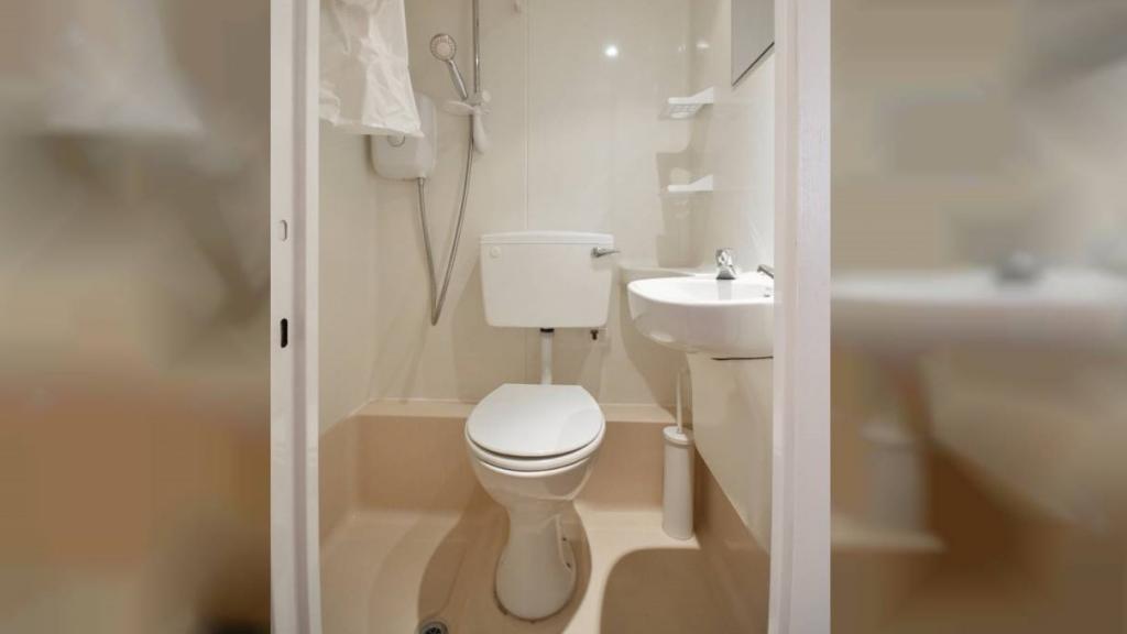Fully Furnished Studio – Central London (Zone 1–2) — photo 4
