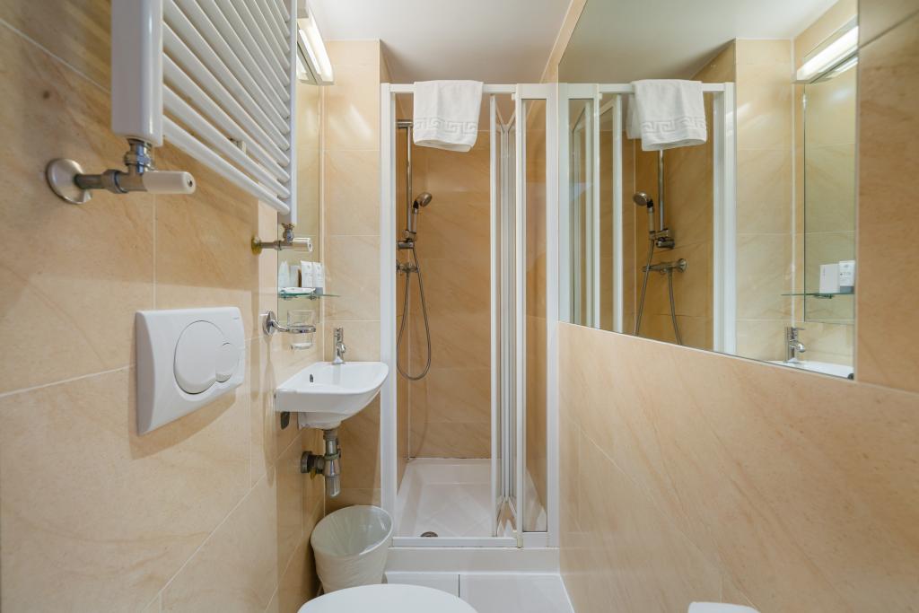 Modern Furnished Studio Apartment – Central London Bloomsbury £2166 pcm — photo 6