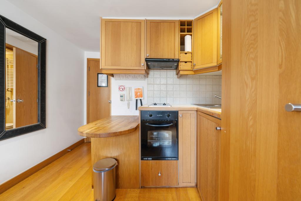 Modern Furnished Studio Apartment – Central London Bloomsbury £2166 pcm — photo 4