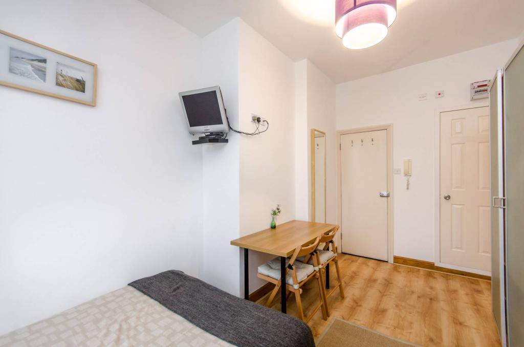 Fully Furnished Studio – Central London (Zone 1–2) — photo 3